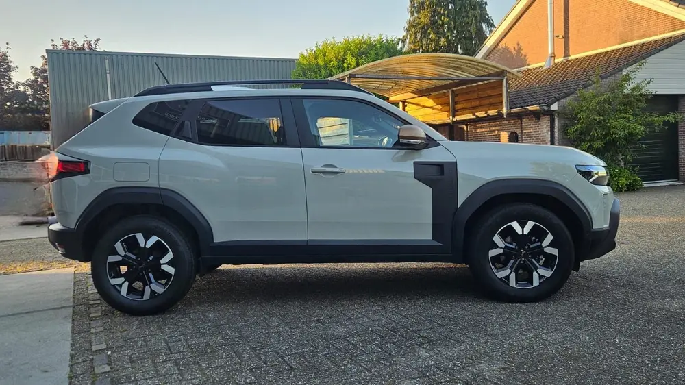 Dacia Duster 1.2 Tce 4x2 Prestige uit 2025, foto 4