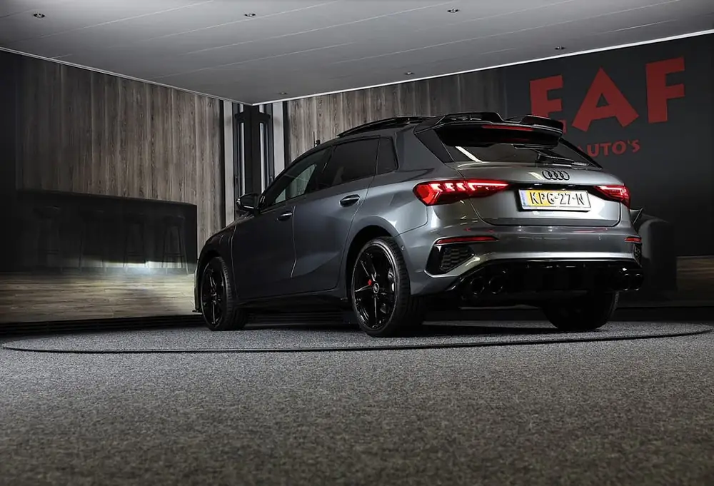 Audi A3 Sportback 45 TFSI e RS3 Look / 245 PK / RS Zetels / uit 2022, foto 3