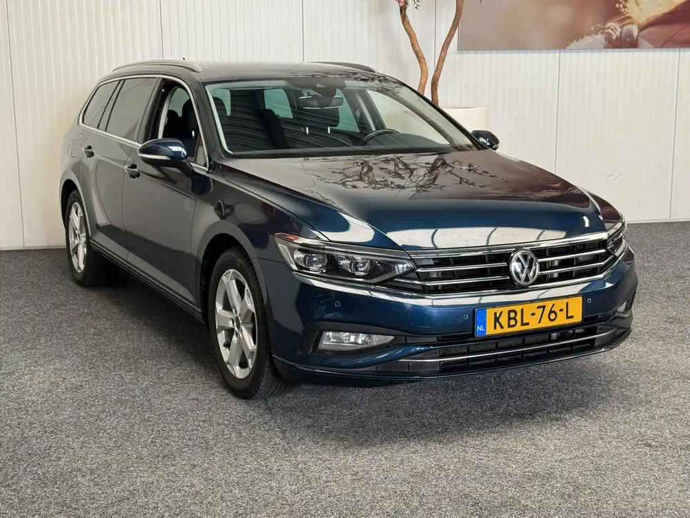 VOLKSWAGEN PASSAT VARIANT 1.5 TSI COMFORTLINE NAVIGATIE ADAP uit 2020, foto 2
