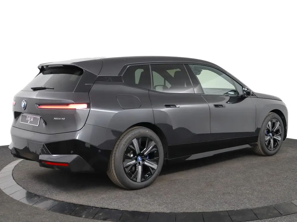 BMW iX xDrive40 uit 2026, foto 4