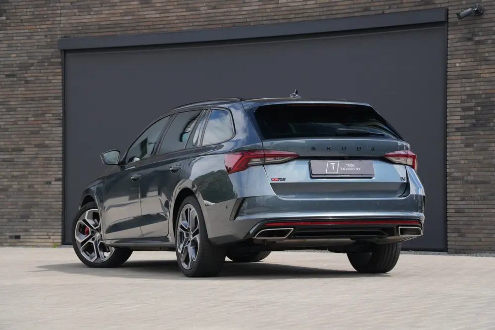 Skoda Octavia 1.4 TSI RS iV PHEV Business uit 2021, foto 2