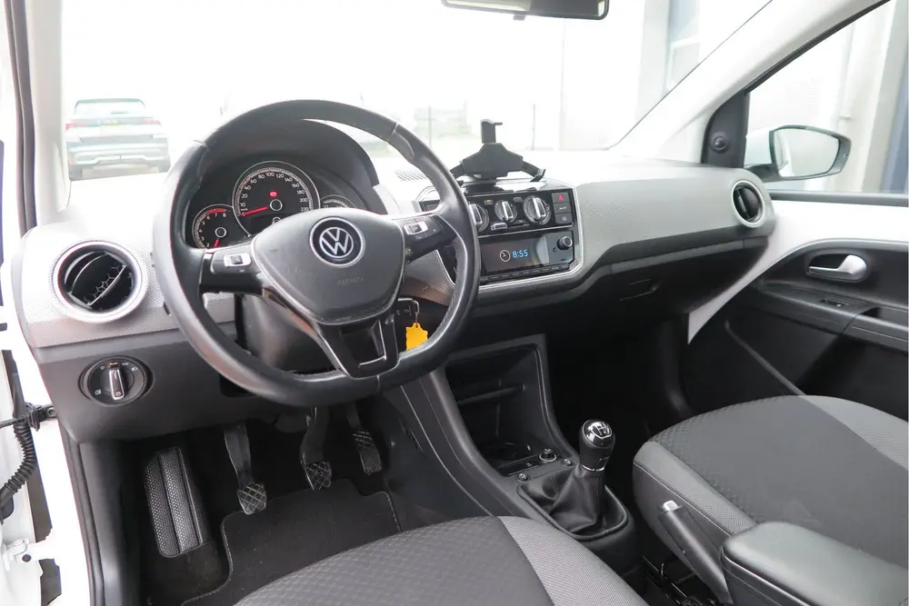 Volkswagen Up! 1.0 49kw 66pk Active, Cruisecontrol , Stoelve uit 2021, foto 18