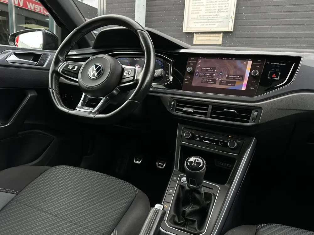 Volkswagen Polo 1.0 TSI Highline Business R-LINE/Digital Coc uit 2021, foto 16