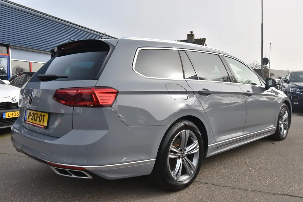 Volkswagen Passat Variant 1.5 TSI R-Line Business + , VIRTUA uit 2022, foto 15