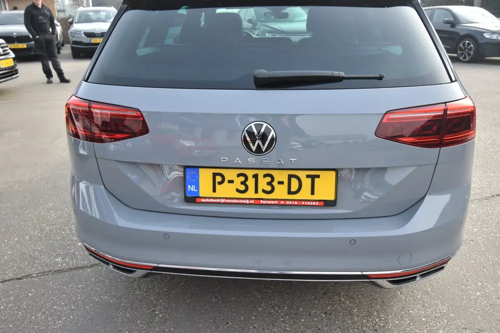 Volkswagen Passat Variant 1.5 TSI R-Line Business + , VIRTUA uit 2022, foto 17