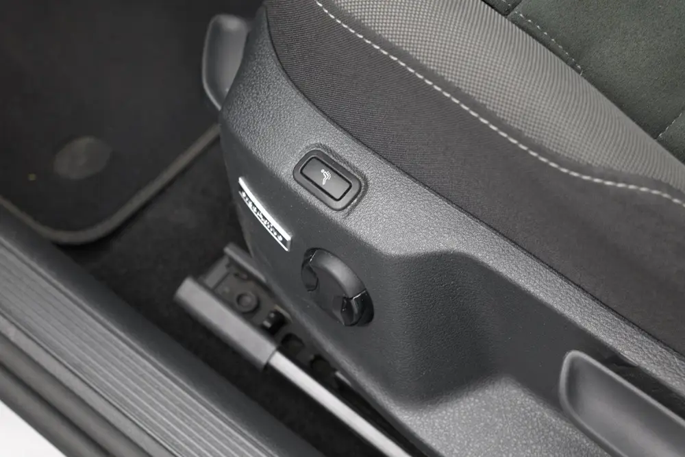 Volkswagen Golf 1.5 TSI Highline Business R |Massage|Carplay uit 2020, foto 20