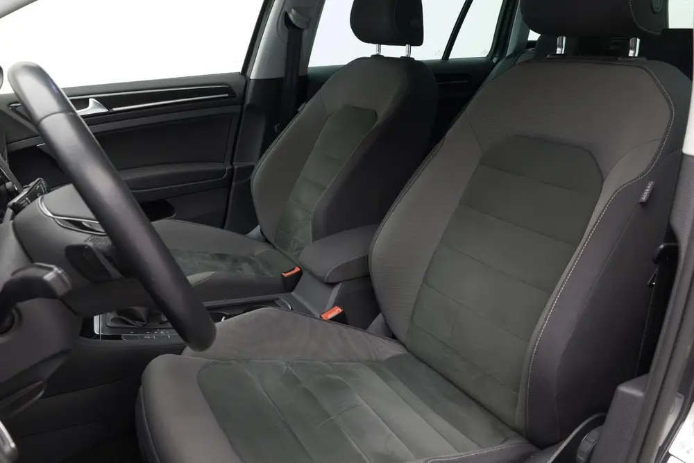 Volkswagen Golf 1.5 TSI Highline Business R |Massage|Carplay uit 2020, foto 7
