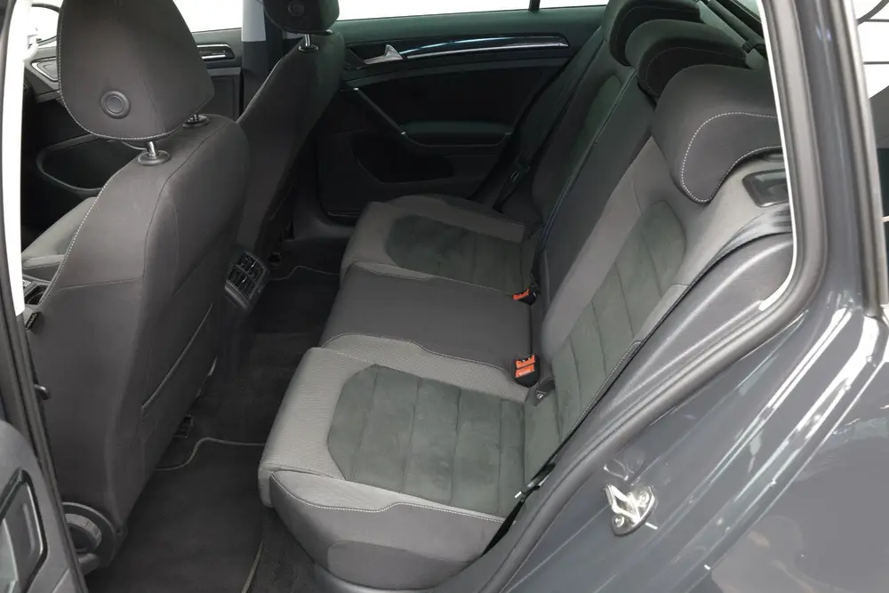 Volkswagen Golf 1.5 TSI Highline Business R |Massage|Carplay uit 2020, foto 9