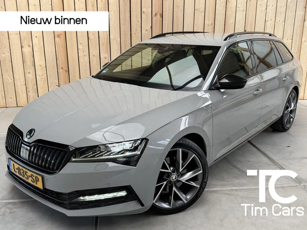 Skoda Superb 1.5 TSI ACT Sportline Business Automaat uit 2021