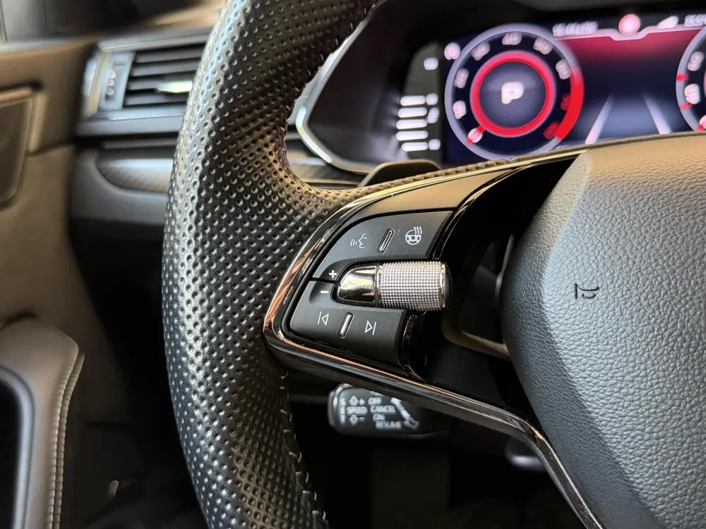 Skoda Superb 1.5 TSI ACT Sportline Business Automaat uit 2021, foto 10