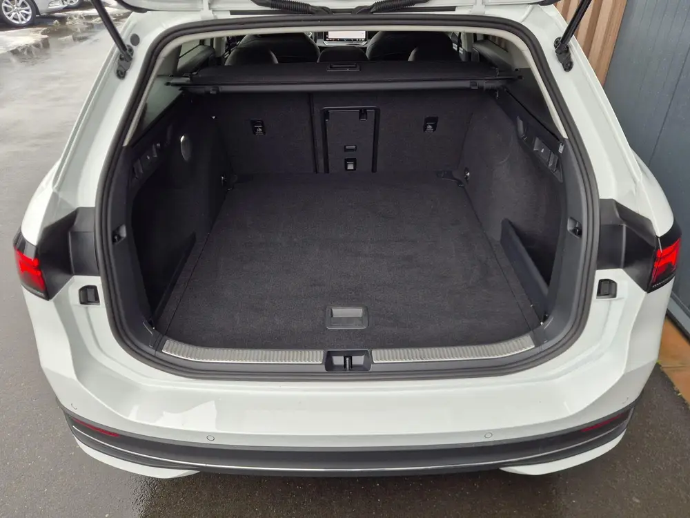 Volkswagen Passat Variant Passat Variant 1.5 eTSI Business | BTW | Virtual uit 2025, foto 19