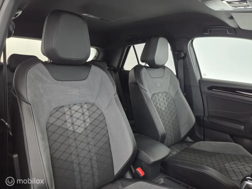 Volkswagen T-Roc 1.5 TSI Automaat R-Line nwmodel|led|nav|bli uit 2022, foto 10