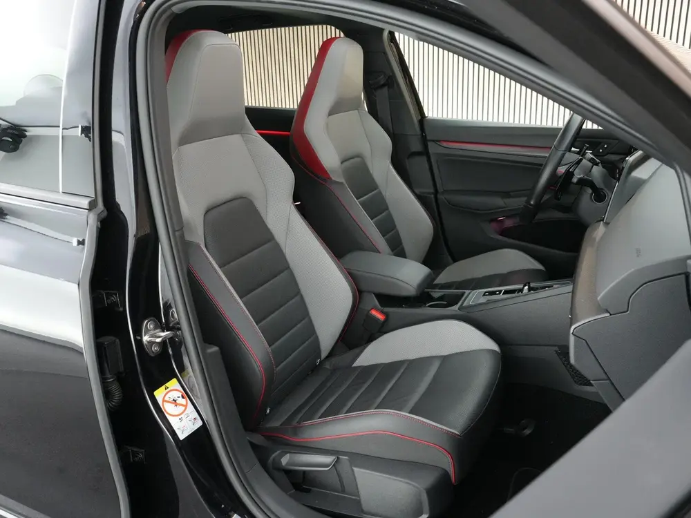Volkswagen Golf GTI Clubsport 2.0 300pk TSI |panoramadak|Nü uit 2021, foto 5