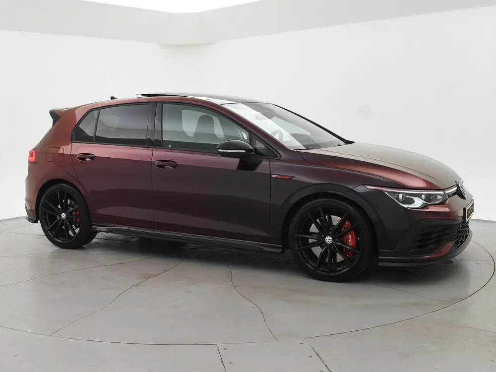 Volkswagen Golf 8 2.0 TSI GTI CLUBSPORT 300 PK MILLTEK | PAN uit 2021, foto 19