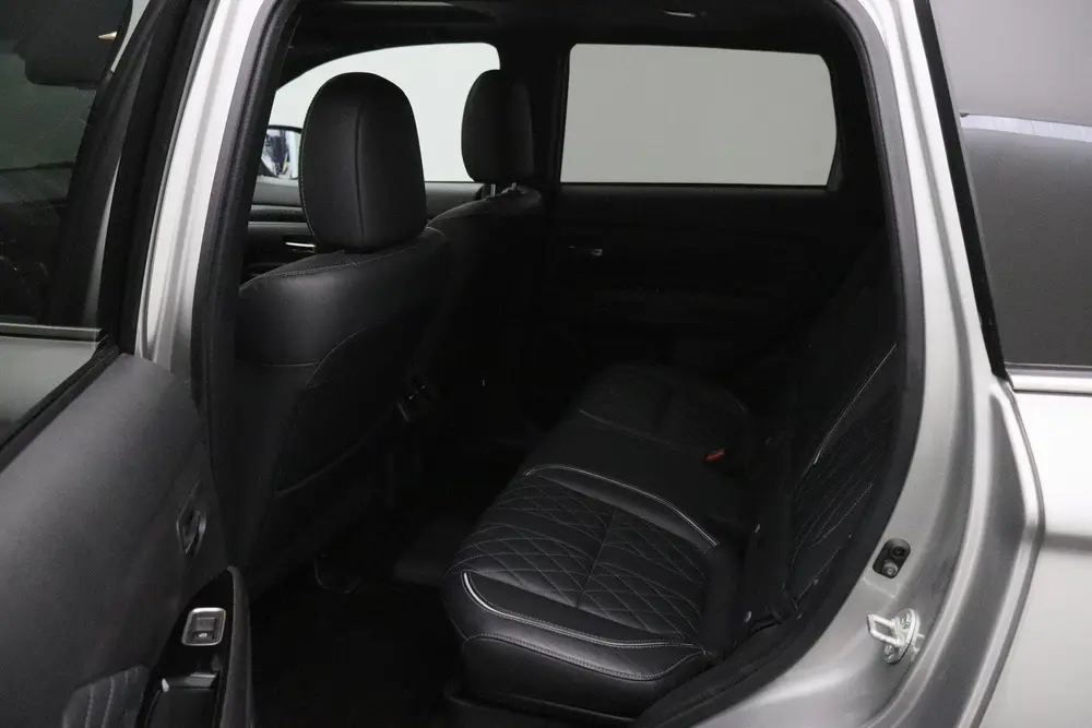 Mitsubishi Outlander 2.4 PHEV S-Edition 4WD 2019 | Navigatie uit 2019, foto 11