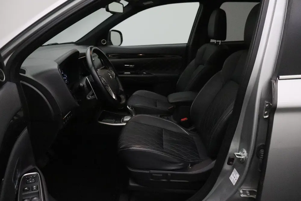 Mitsubishi Outlander 2.4 PHEV S-Edition 4WD 2019 | Navigatie uit 2019, foto 7