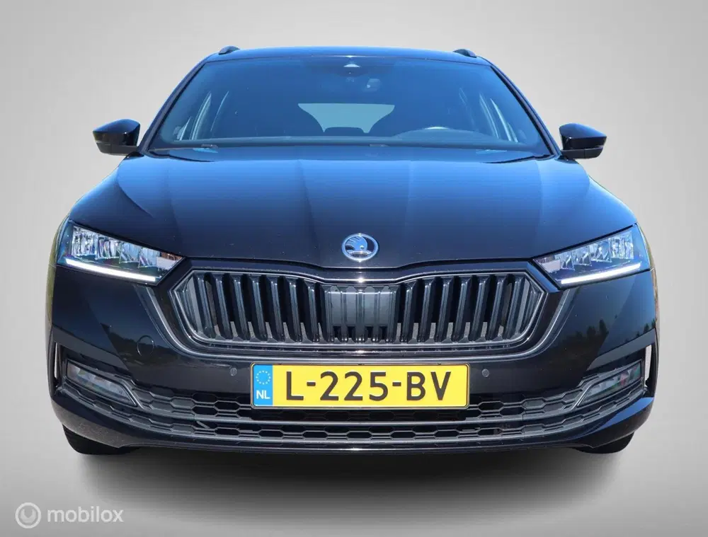 Skoda Octavia TSI 110 PK H6 Sport Zwarte Hemel uit 2021, foto 5