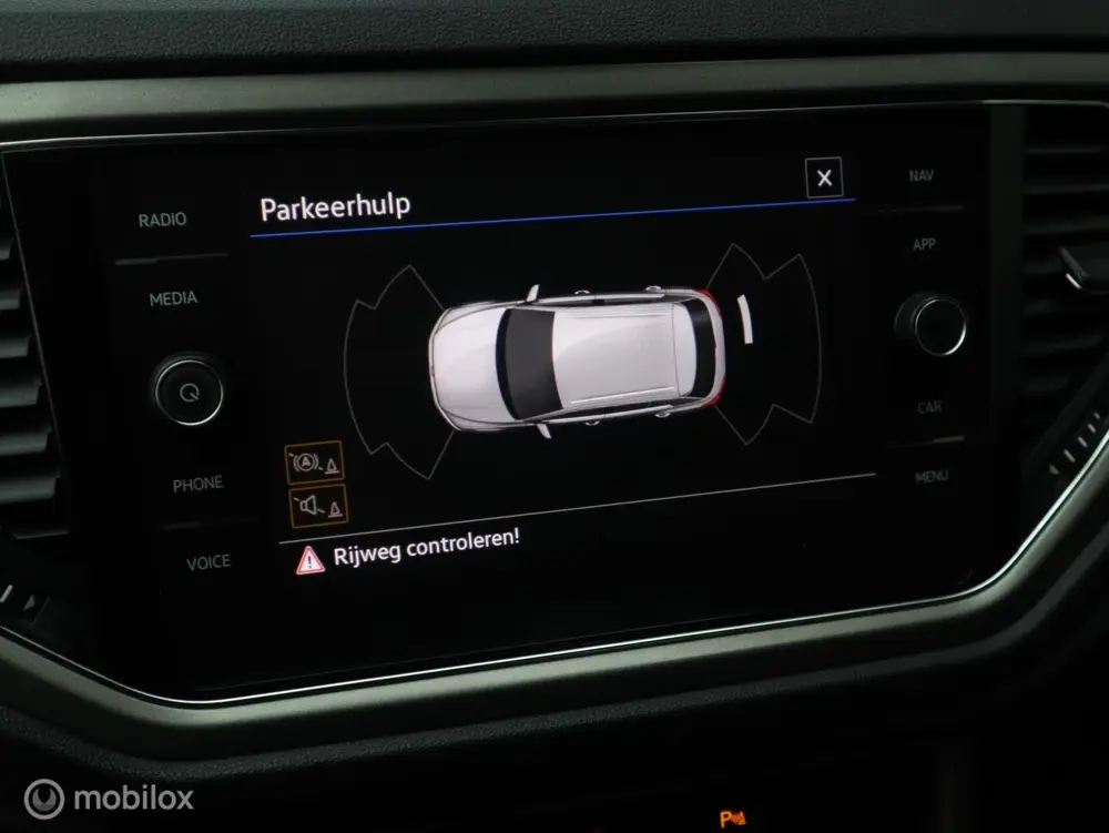 Volkswagen T-Roc TSI 110 PK H6 Style Navigatie|Stoelverw|Ada uit 2022, foto 20