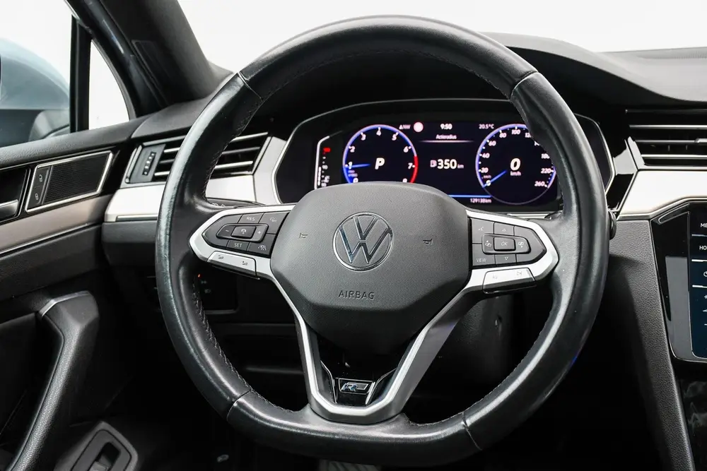 Volkswagen Passat Variant 1.5 TSI Pano Trekhaak R-line Carpl uit 2021, foto 6