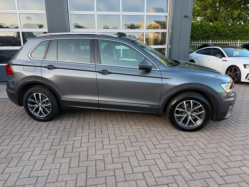 Volkswagen Tiguan 1.5 TSI ACT Highline Business R / Pano / 2 uit 2019, foto 6