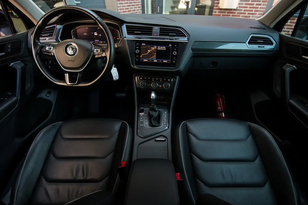 Volkswagen Tiguan 1.5 TSI ACT Highline Business R|360 camera uit 2019, foto 3