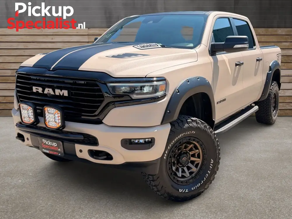 Dodge Ram 1500 5.7 V8 4x4 Crew Cab ,TAUPE , VERHOOGD , GT uit 2022