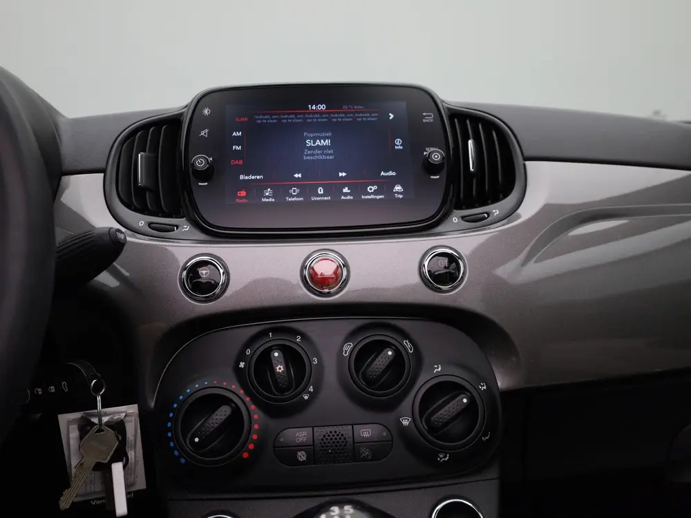 Fiat 500C 1.0 Hybrid Dolcevita uit 2021, foto 9