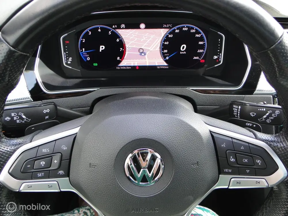 Volkswagen Passat Variant 2.0 benzine automaat, 187.990 uit 2019, foto 13