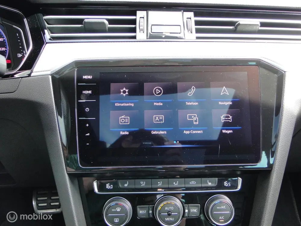 Volkswagen Passat Variant 2.0 benzine automaat, 187.990 uit 2019, foto 17
