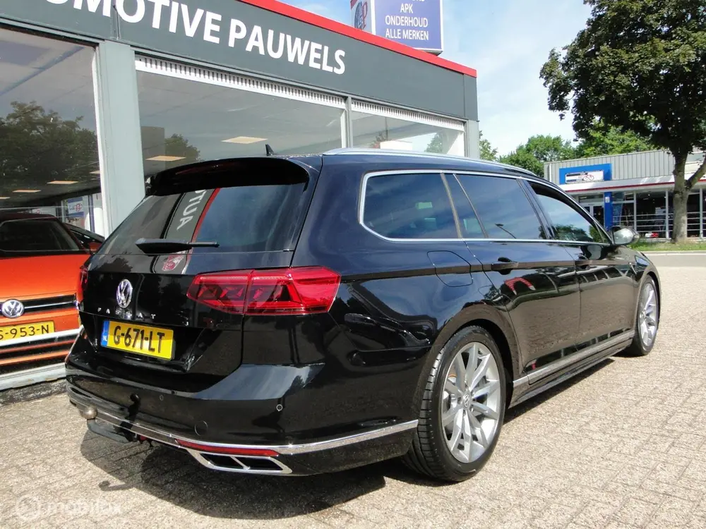 Volkswagen Passat Variant 2.0 benzine automaat, 187.990 uit 2019, foto 2