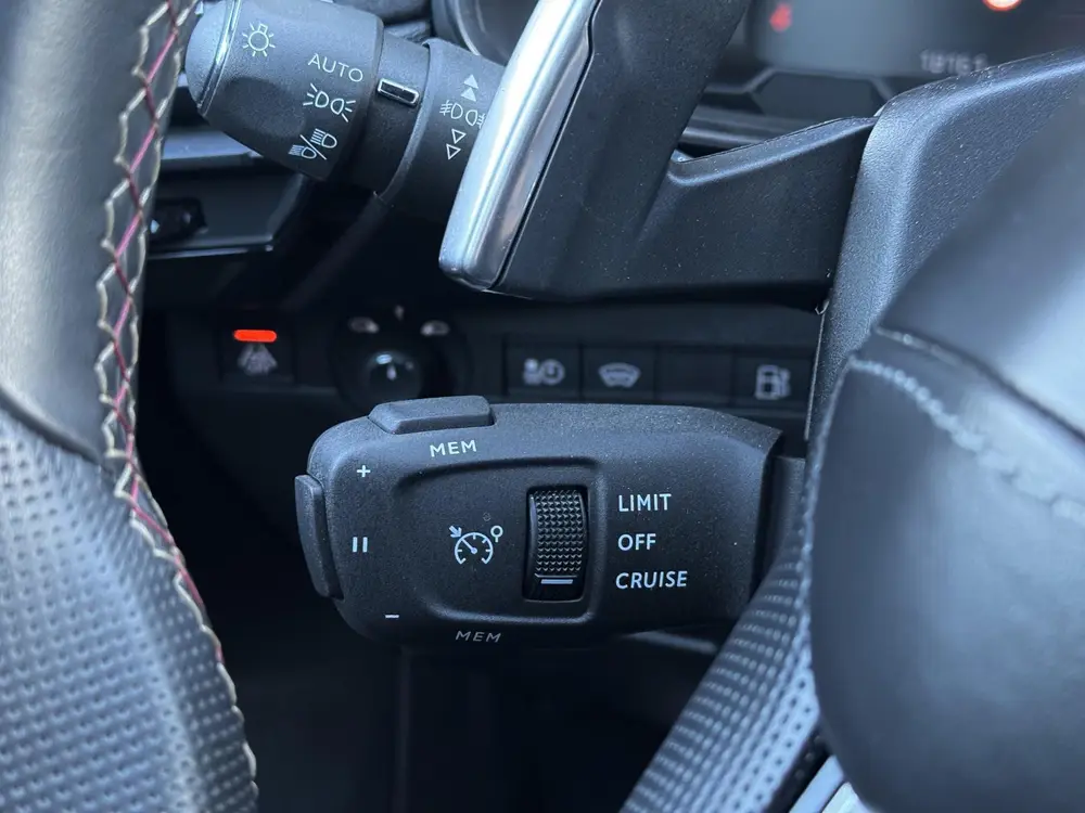 DS Automobiles DS 7 DS 7 1.6 PHEV 360 4x4 E-Tense Performance uit 2022, foto 16