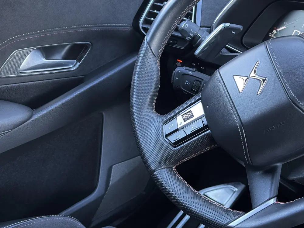 DS Automobiles DS 7 DS 7 1.6 PHEV 360 4x4 E-Tense Performance uit 2022, foto 17