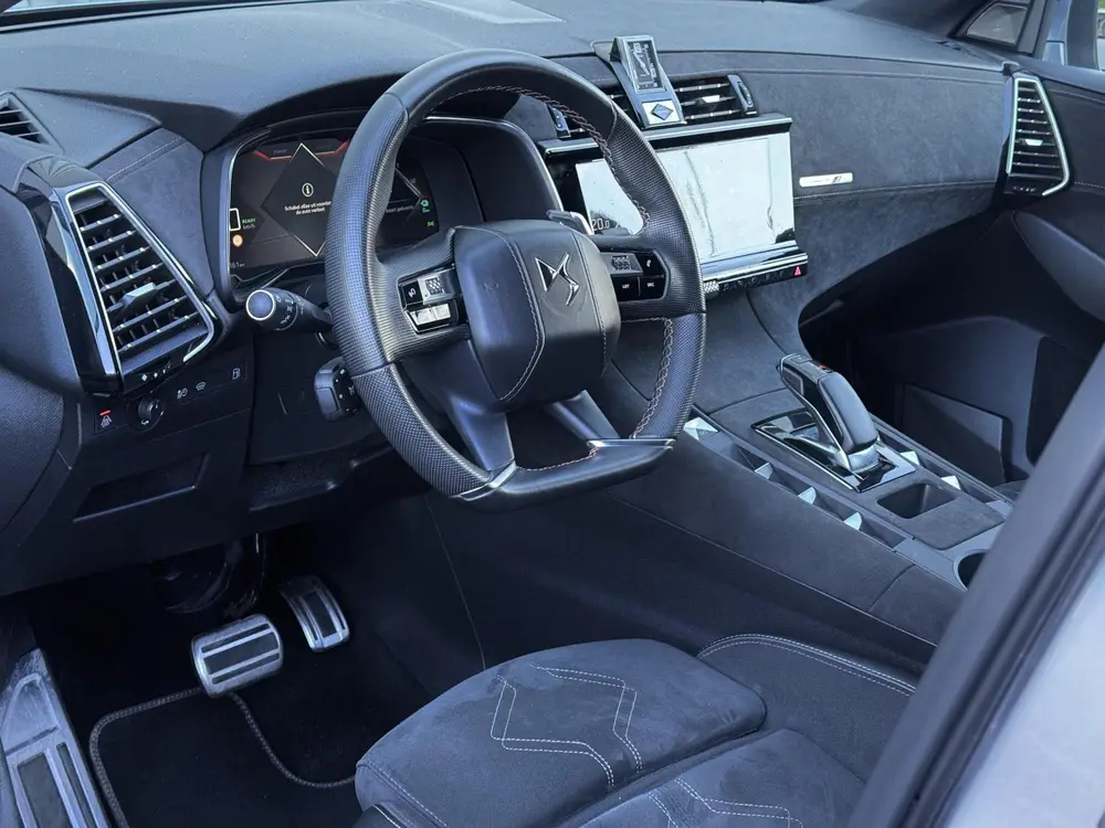 DS Automobiles DS 7 DS 7 1.6 PHEV 360 4x4 E-Tense Performance uit 2022, foto 9