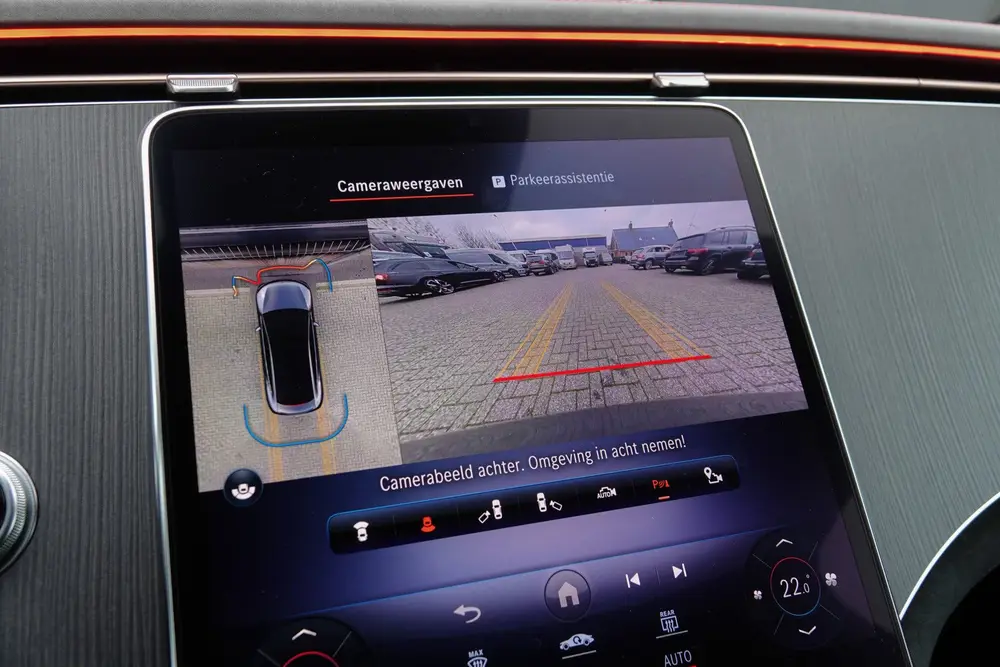 Mercedes-Benz EQE 350+ Long Range uit 2022, foto 11