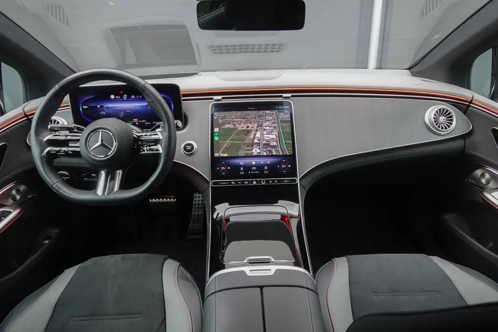 Mercedes-Benz EQE 350+ Long Range uit 2022, foto 3