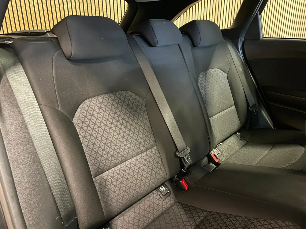 Kia Ceed 1.0 T-GDi DynamicLine uit 2023, foto 9