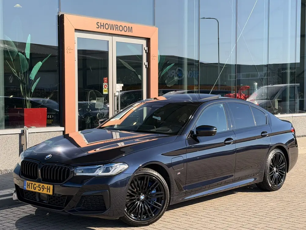 BMW 5-serie 5 Serie 545e xDrive M-Sport uit 2021, foto 3