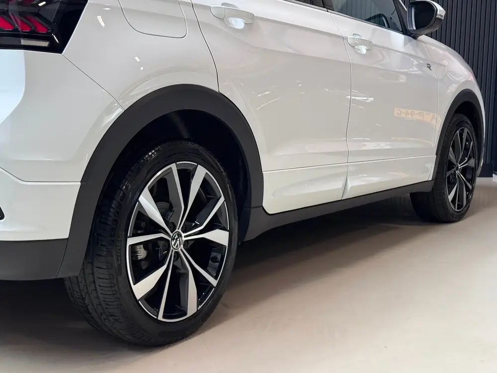 Volkswagen T-Cross 1.5 TSI 3X R-Line | IQ LIGHT | CAM | KEYL uit 2024, foto 16