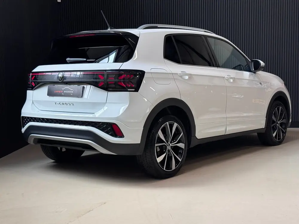 Volkswagen T-Cross 1.5 TSI 3X R-Line | IQ LIGHT | CAM | KEYL uit 2024, foto 6