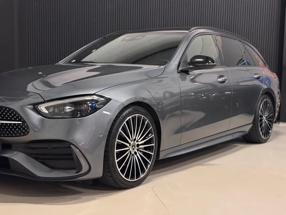 Mercedes-Benz C-Klasse 300 4MATIC AMG PANO uit 2022, foto 3