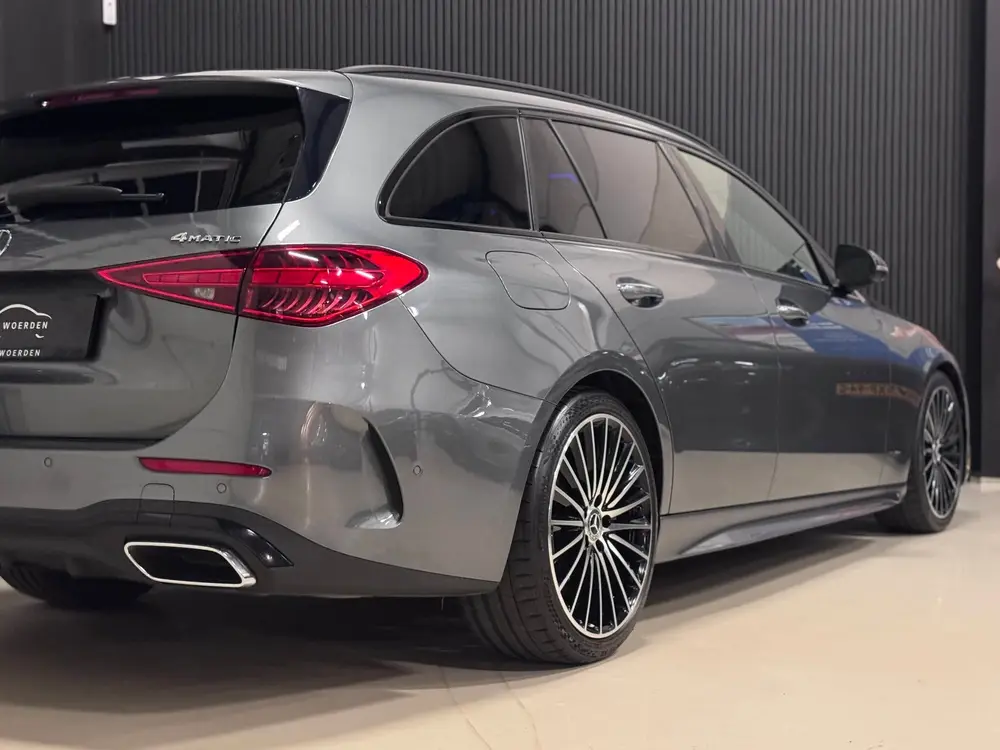 Mercedes-Benz C-Klasse 300 4MATIC AMG PANO uit 2022, foto 4