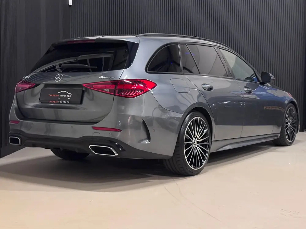 Mercedes-Benz C-Klasse 300 4MATIC AMG PANO uit 2022, foto 6