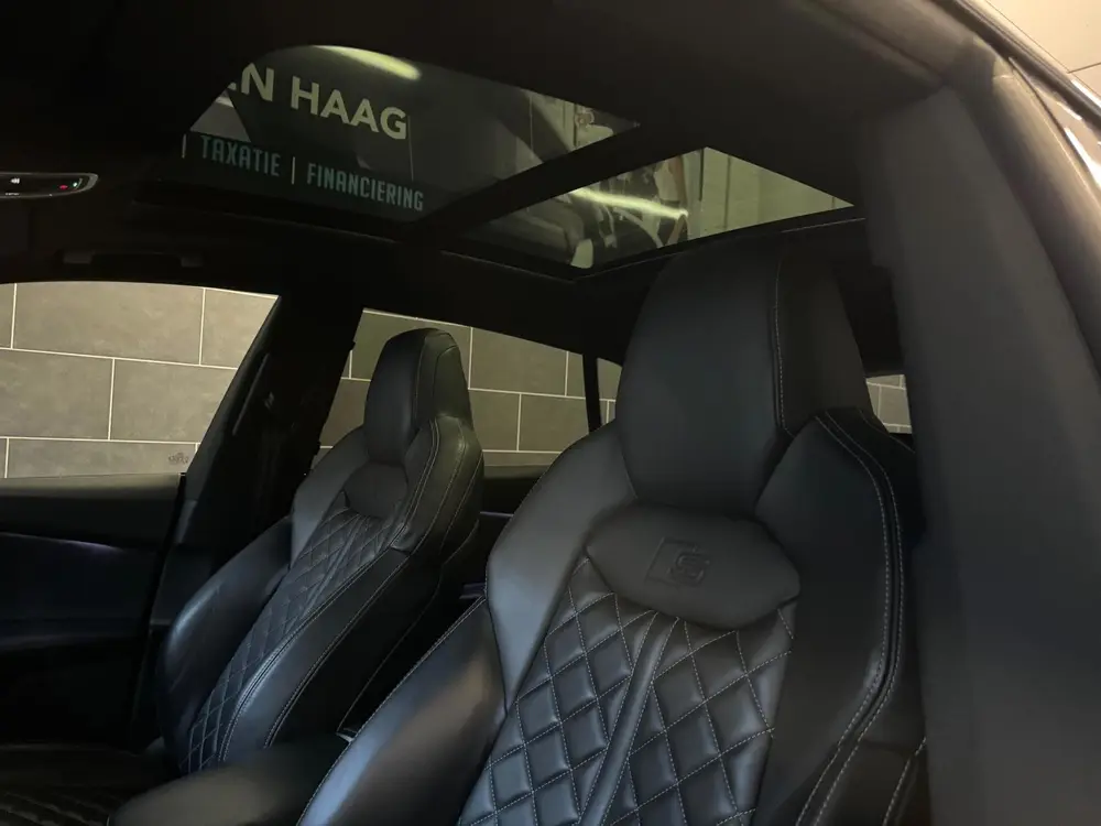 Audi Q8 55 TFSI Quattro S-line uit 2019, foto 13
