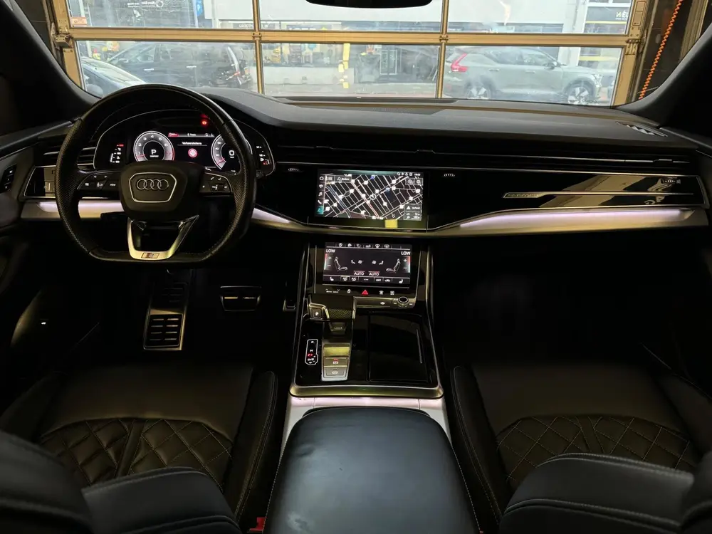 Audi Q8 55 TFSI Quattro S-line uit 2019, foto 15