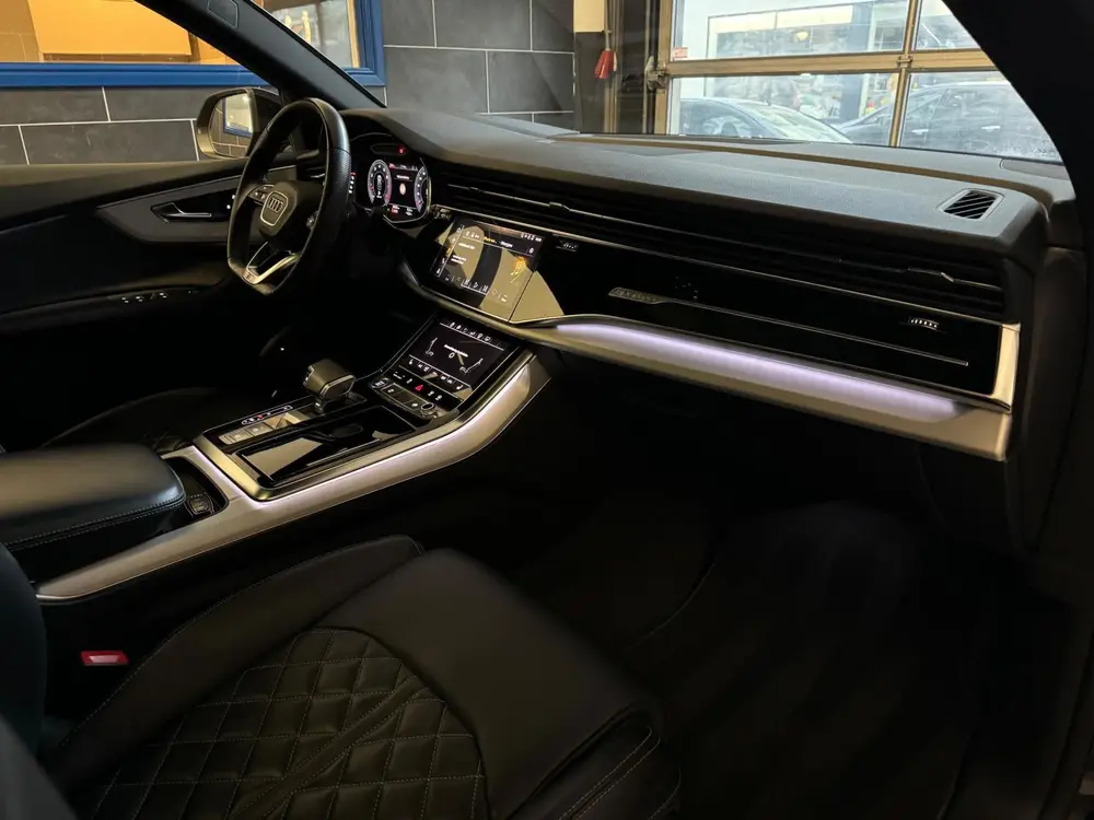 Audi Q8 55 TFSI Quattro S-line uit 2019, foto 19