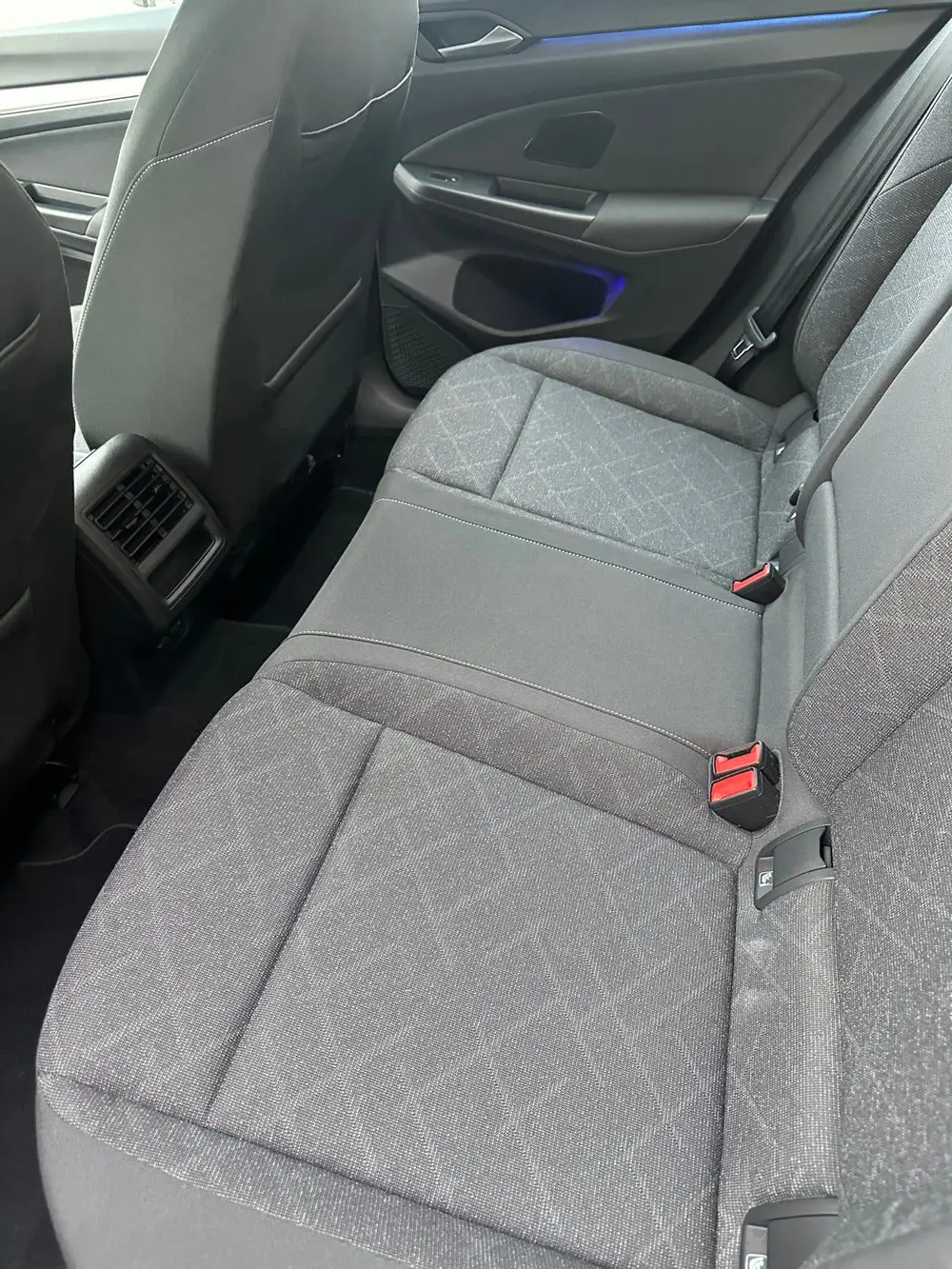 Volkswagen Golf 1.0 TSI 110pk 2020 Moonstone Grey uit 2020, foto 10