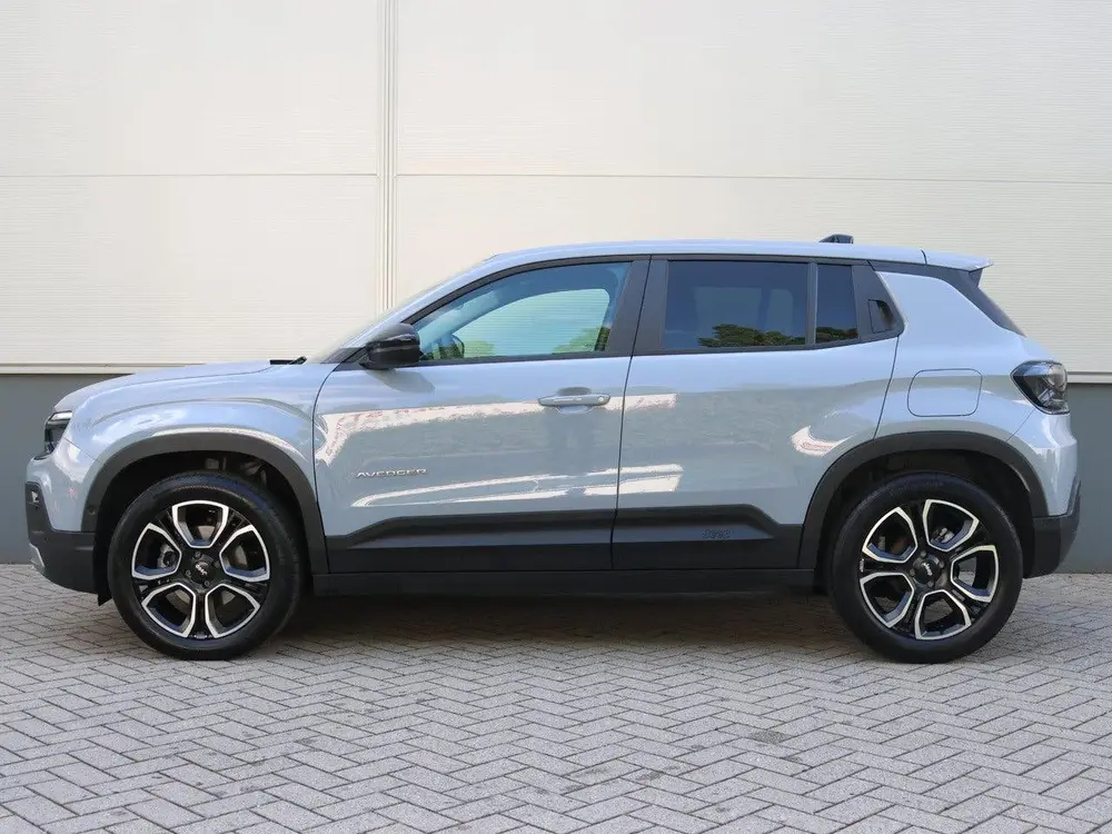 Jeep Avenger 1.2 e-Hybrid Summit uit 2025, foto 2