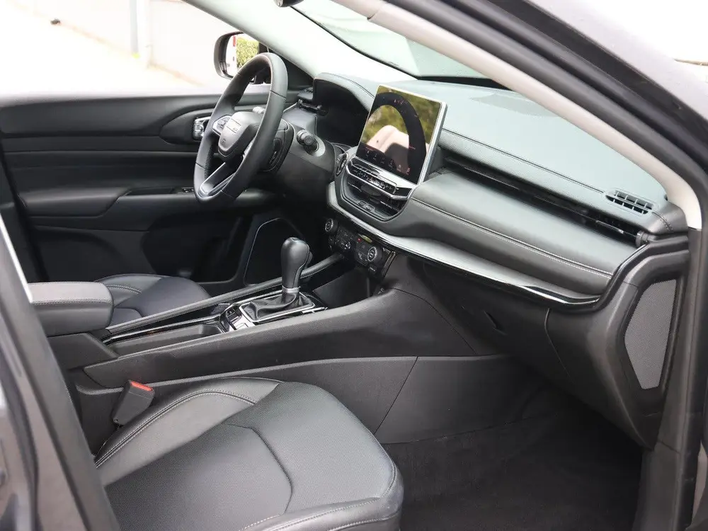 Jeep Compass 1.5T e-Hybrid Night Eagle uit 2025, foto 9