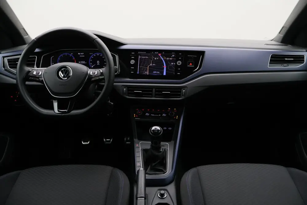 Volkswagen Polo 1.0 TSI Highline Business R Virtual Cockpit uit 2021, foto 2