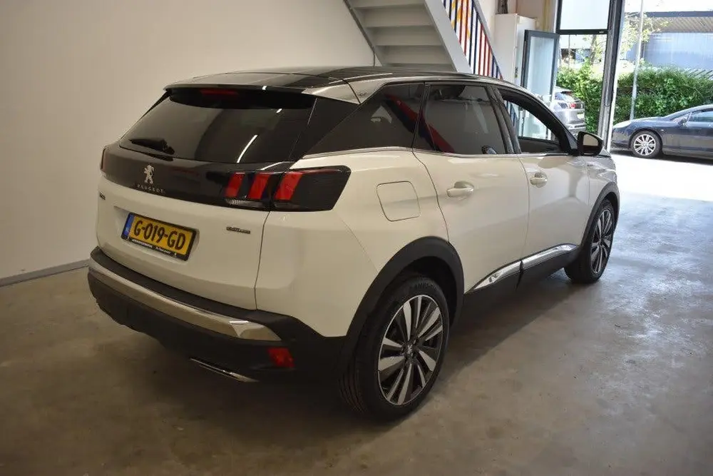 Peugeot 3008 1.2 PureTech Automaat GT-Line 59.000 Km. 1 uit 2019, foto 2